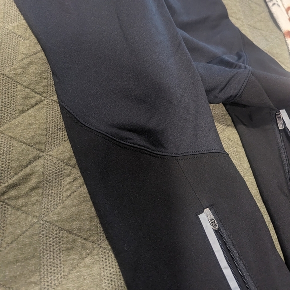 NWT Title Nine Cold Killer 2.0 pants | Black XS Short - Picture 3 of 5